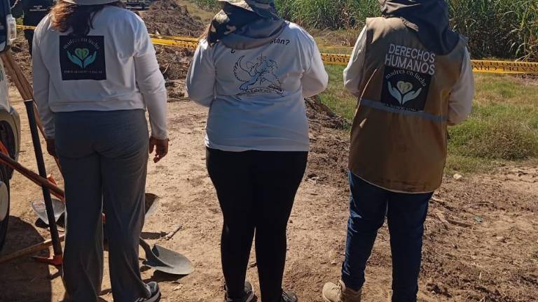 Colectivo de búsqueda encuentra restos humanos en jornada de rastreo en Eldorado, Sinaloa. Colectivo de búsqueda encuentra restos humanos en jornada de rastreo en Eldorado, Sinaloa.