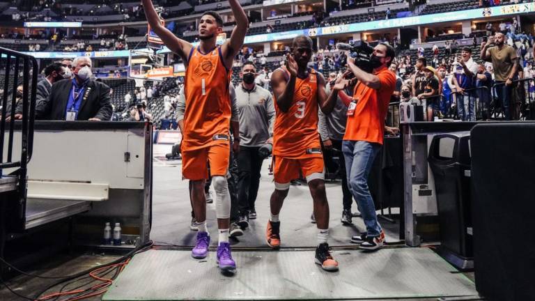 Los Suns de Phoenix están a una victoria de avanzar a la final de conferencia en el Oeste.