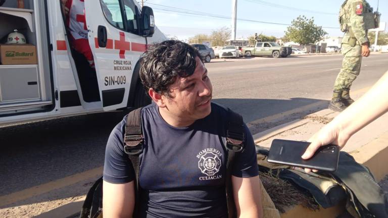 Kevin Eduardo fue uno de los bomberos que lograron apagar el fuego durante el incendio.