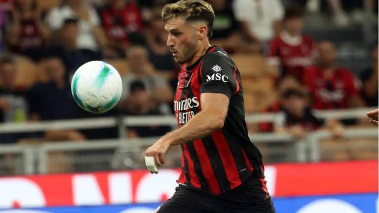 Santiago Giménez ha sido seguido muy de cerca por el Sunderland de la Premier League inglesa. Santiago Giménez ha sido seguido muy de cerca por el Sunderland de la Premier League inglesa.