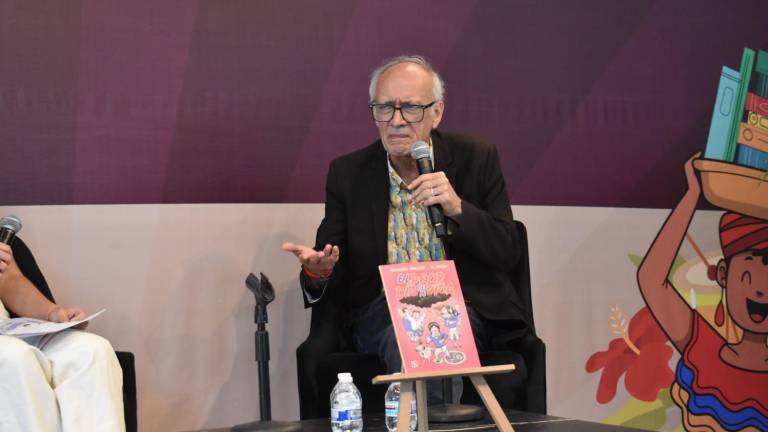 Francisco Hinojosa presentó su libro ‘El peor día de mi vida’, en la Feria Internacional del Libro Culiacán.