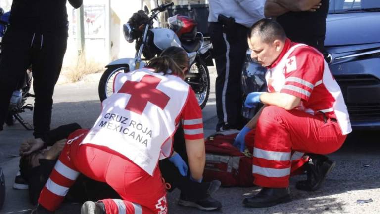 Durante los festejos de Año Nuevo, Cruz Roja brindó atención en Culiacán sobre todo a personas víctimas de accidentes viales.