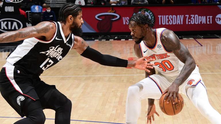 Knicks aprovechan erratica actuación de Clippers para llevarse el triunfo