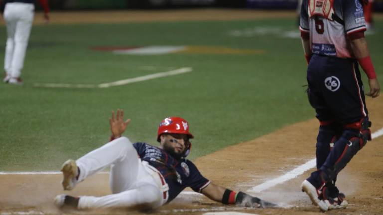 José Alonso Gaitán anotó la primera de las dos carreras con las que Venados se impuso a Águilas. José Alonso Gaitán anotó la primera de las dos carreras con las que Venados se impuso a Águilas.