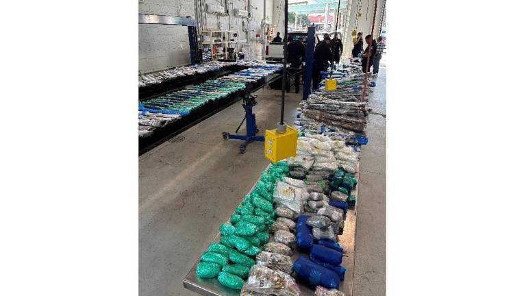 Armamento asegurado en Estados Unidos en posesión de dos mexicanos. Armamento asegurado en Estados Unidos en posesión de dos mexicanos.