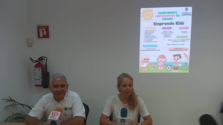 Conferencia de prensa para dar a conocer el campamento de verano Emprende Kids en Mazatlán.