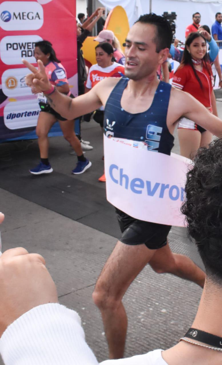 $!Diego Bautista supera una crisis para ganar los 21K del Maratón Pacífico