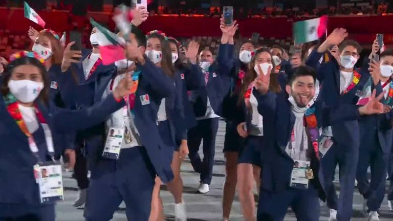 Jorge Cárdenas se quitó el cubrebocas en plena ceremonia inaugural de los Juegos Olímpicos de TOkio 2020.