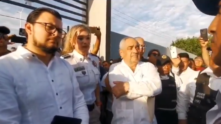 Policías de Campeche toman instalaciones de la Secretaría de Seguridad y exigen renuncia de titular