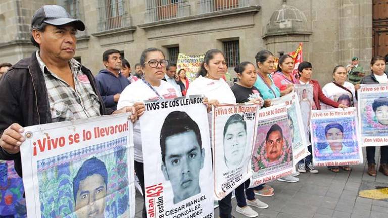 Gobierno Federal pide a FGR nueva aprehensión contra ocho militares implicados en Ayotzinapa
