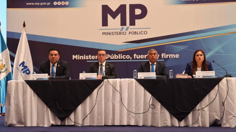 En una conferencia de prensa, el Ministerio Público justificó su decisión por supuestas irregularidades administrativas del Tribunal Supremo Electoral.