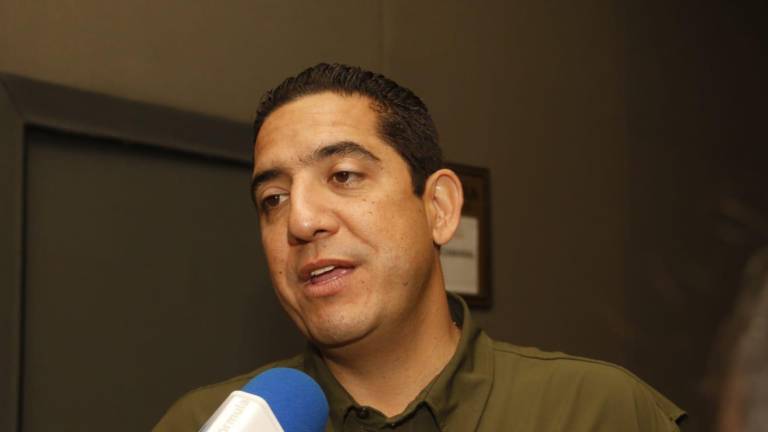 Jesús Valdés expone propuestas económicas ante la Intercamaral en Culiacán