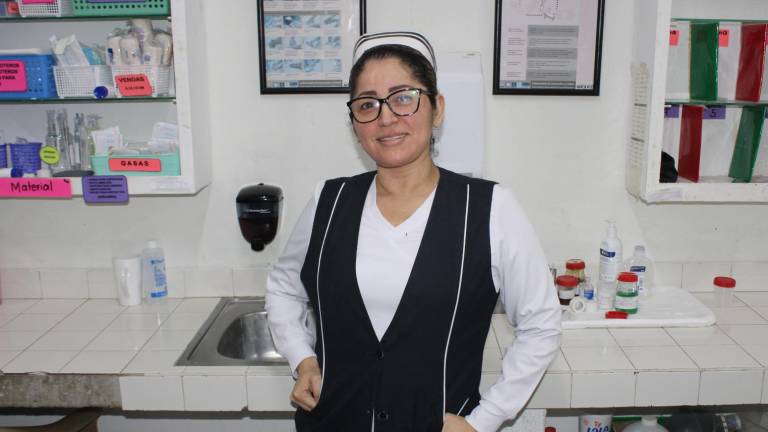 La delegada sindical Jessica Ruvalcaba Prado aseguró que la lona en el Hospital Integral de Rosario tiene un trasfondo político.