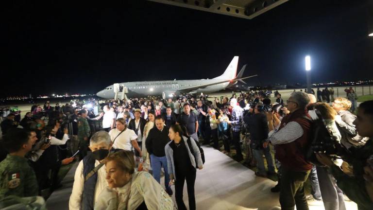 Son 287 mexicanos que han sido repatriados desde Israel en dos vuelos humanitarios de la Sedena.