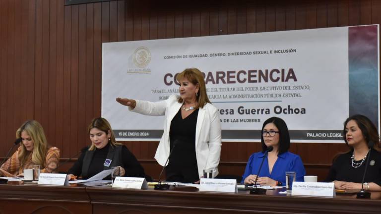 La Secretaria de las Mujeres compareció ante el Congreso del Estado de Sinaloa.