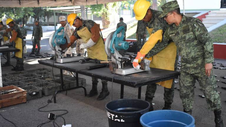 La destrucción de las armas donadas tuvo lugar en el Cuartel de la Novena Zona Militar de Culiacán.