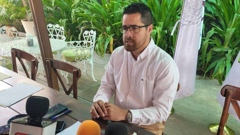 El Secretario de Salud, Cuitláhuac González Galindo, informó sobre el estado de salud de los hospitalizados tras el accidente del martes 30 de enero.