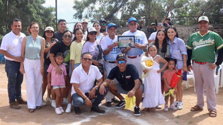 Inauguran con éxito Liga Dominical de Beisbol del Club Deportivo Polluelos