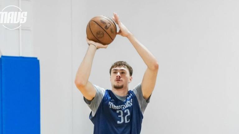 Cooper Flagg afronta su debut internacional en México con serenidad y ambición. Cooper Flagg afronta su debut internacional en México con serenidad y ambición.