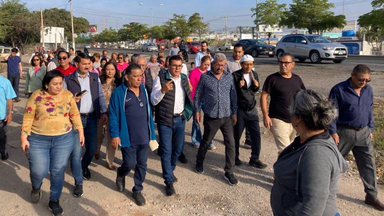 El Alcalde Édgar González Zataráin se reunió la mañana de este lunes con los vecinos del fraccionamiento Issstesin.