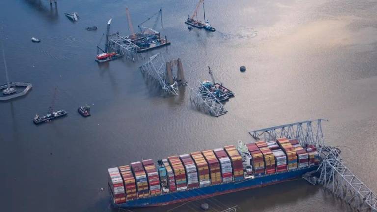 La ciudad de Baltimore alega ‘negligencia’ en demanda contra barco que provocó el colapso de puente