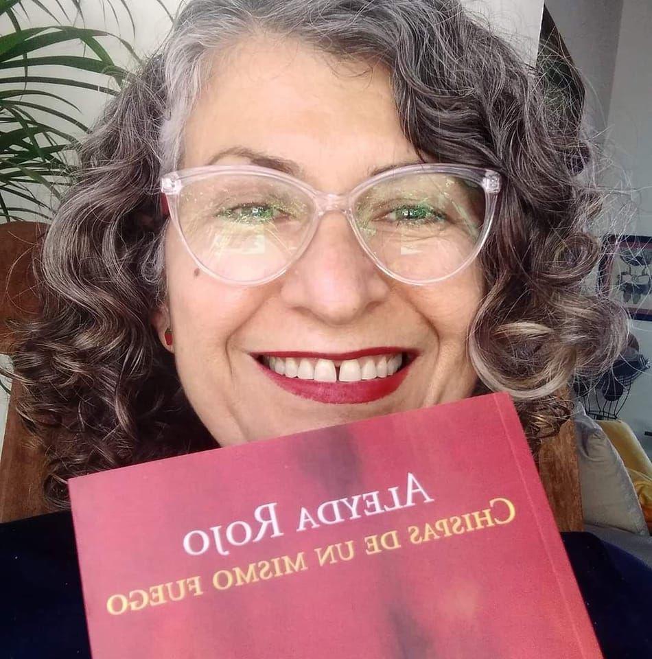 $!La escritora Aleyda Rojo presentará su más reciente libro Chispas de un mismo fuego.