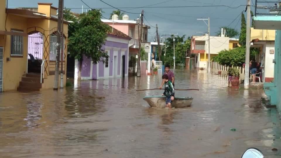 $!En Rosario reportan que tras las lluvias se desborda el Río Baluarte