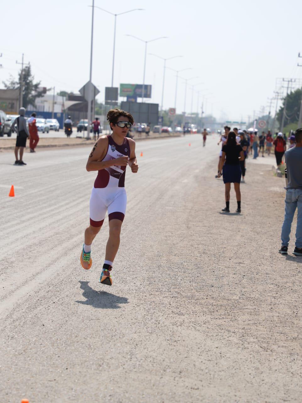 $!Logra Sinaloa 18 pases para la etapa nacional en triatlón