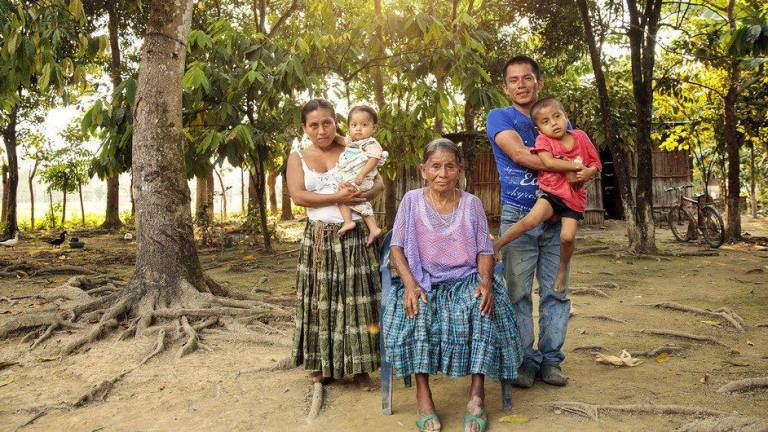 Familia de una zona rural de Guatemala. (Archivo)