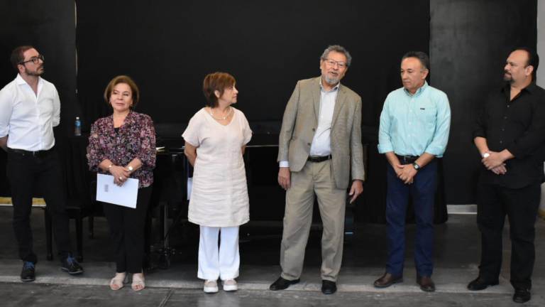 Directivos del Isic y de El Colegio de Sinaloa dan inicio a la Cátedra Antonio Haas en canto en Culiacán.