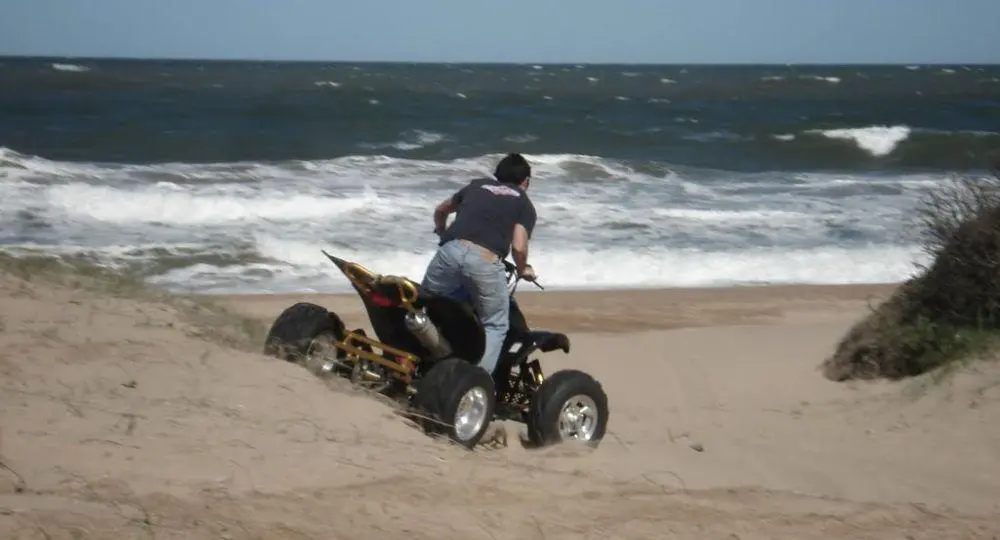 $!Tránsito de Ahome anuncia prohibición y decomisos de Razers que circulen en la arena en Semana Santa