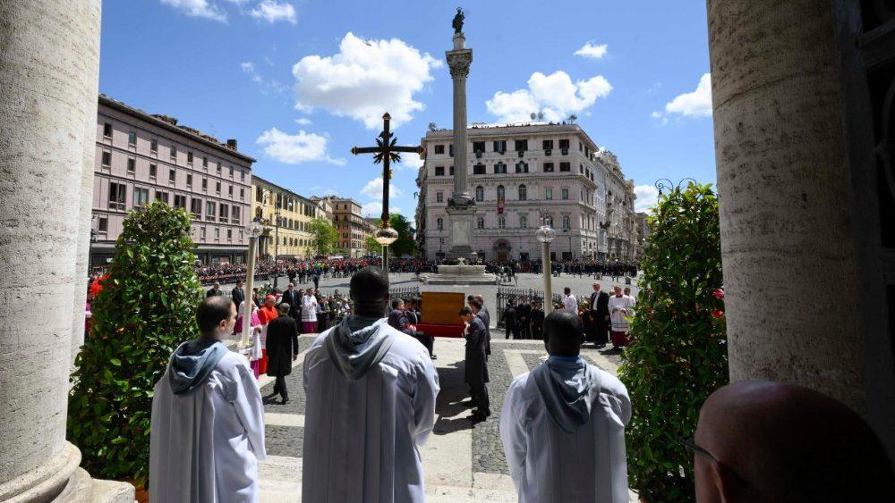 $!De San Pedro a Santa María la Mayor: Roma despide a su Obispo