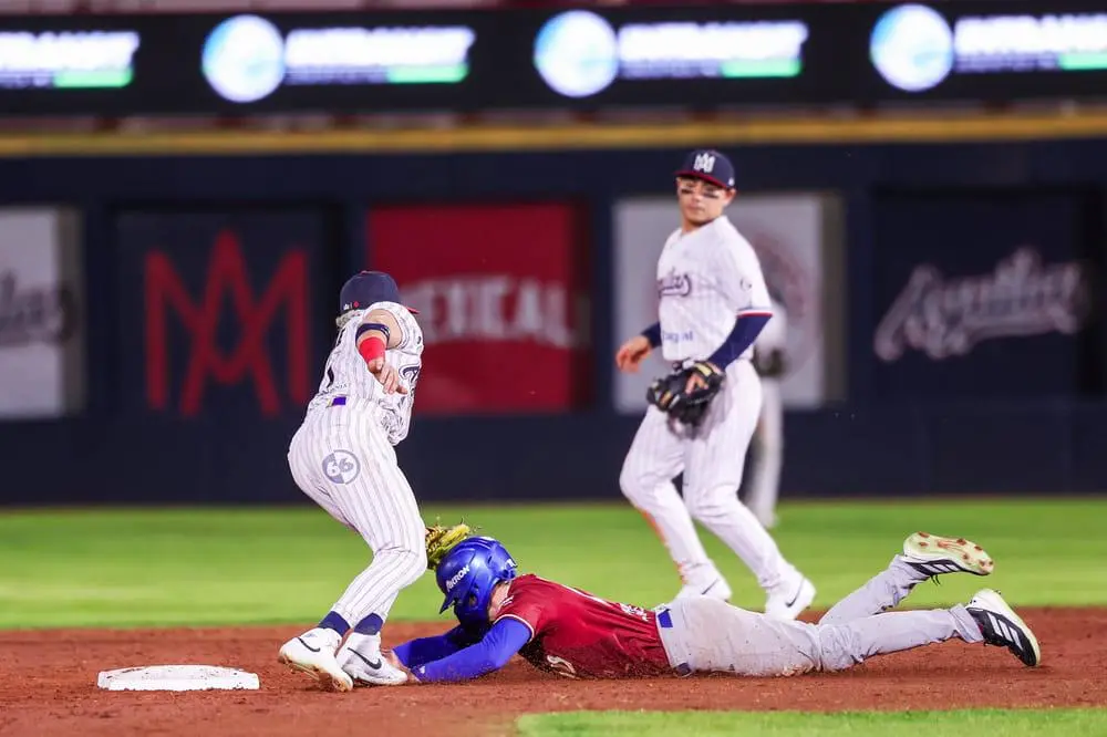 $!Águilas se lleva el tercer juego de semifinales en 11 capítulos