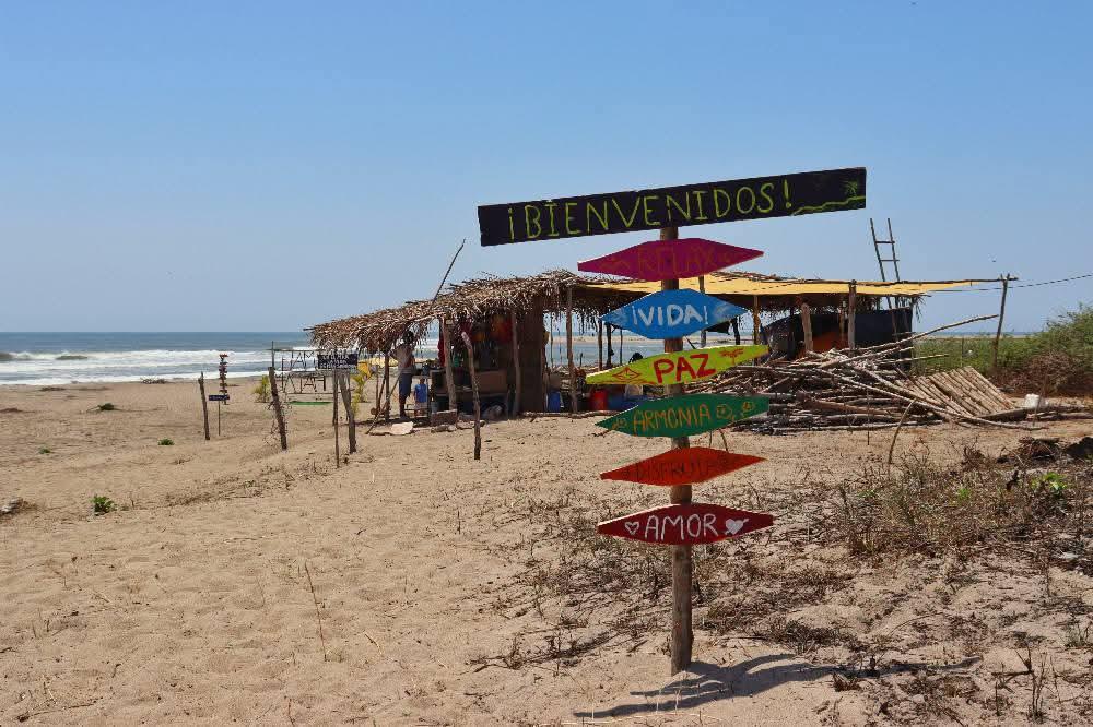 $!Playa El Majahual resurge como destino turístico gracias al impulso de vecinos de Chametla