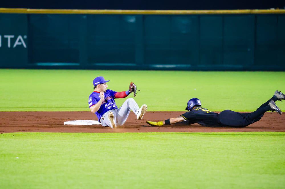 $!Jaguares rugen en casa: apalean 8–2 a Charros en el Coloso del Pacífico