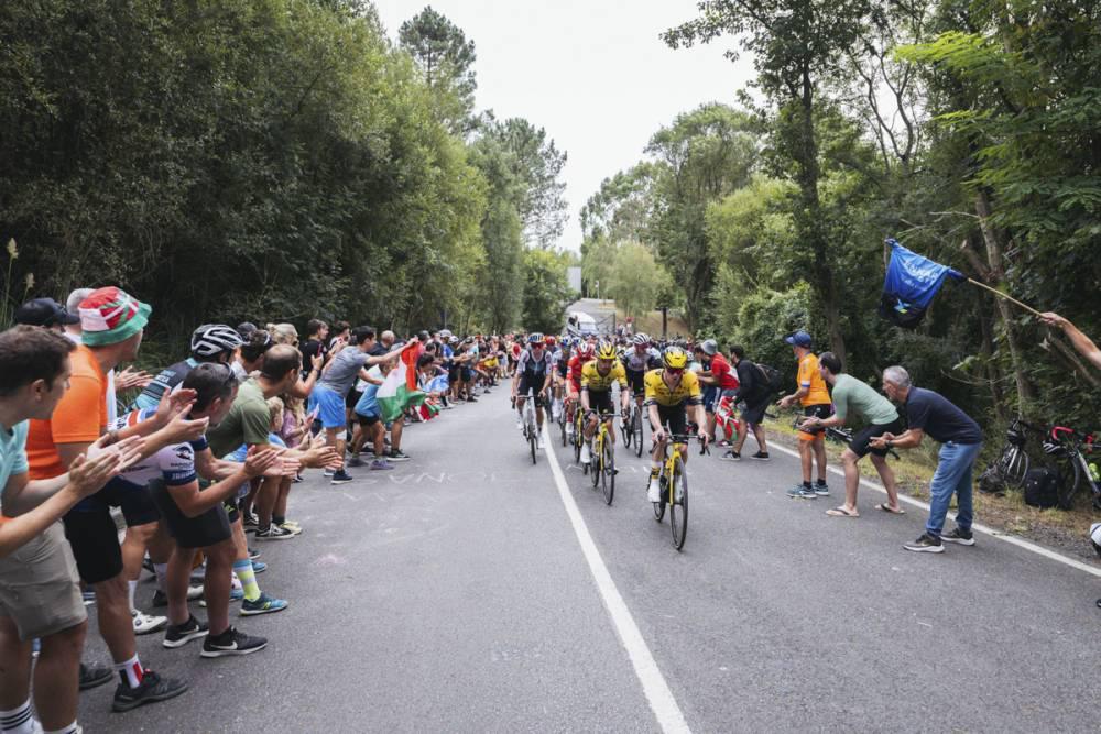 $!Etapa 11 de La Vuelta a España termina sin ganador por protesta pro Palestina en Bilbao