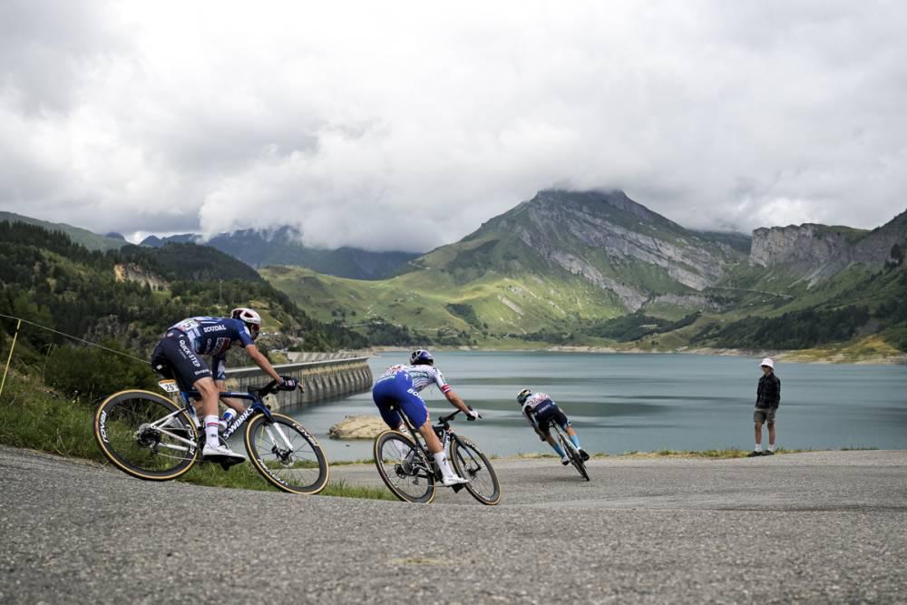 $!Arensman conquista La Plagne y Pogacar consolida su liderato en el último final en alto del Tour de Francia