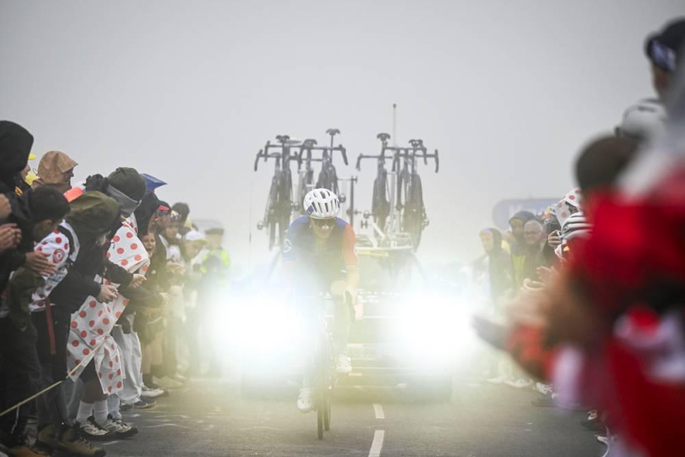 $!Ben O’Connor reina en la etapa más exigente del Tour de Francia 2025