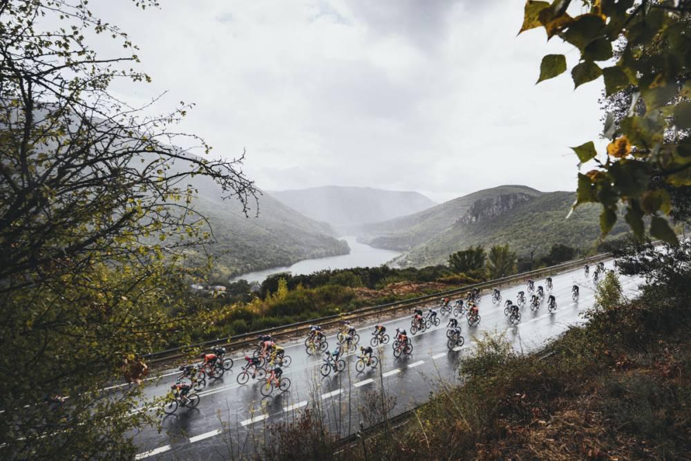 $!Pellizzari conquista el Morredero y Vingegaard defiende el rojo en La Vuelta a España