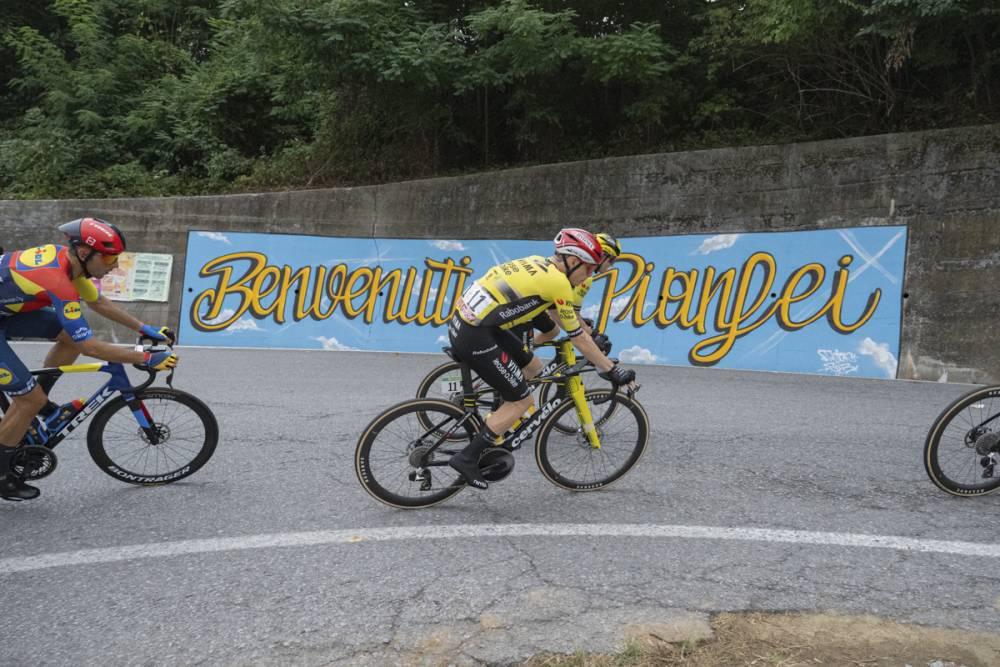 $!Vingegaard conquista Limone Piemonte y se viste de rojo en La Vuelta a España