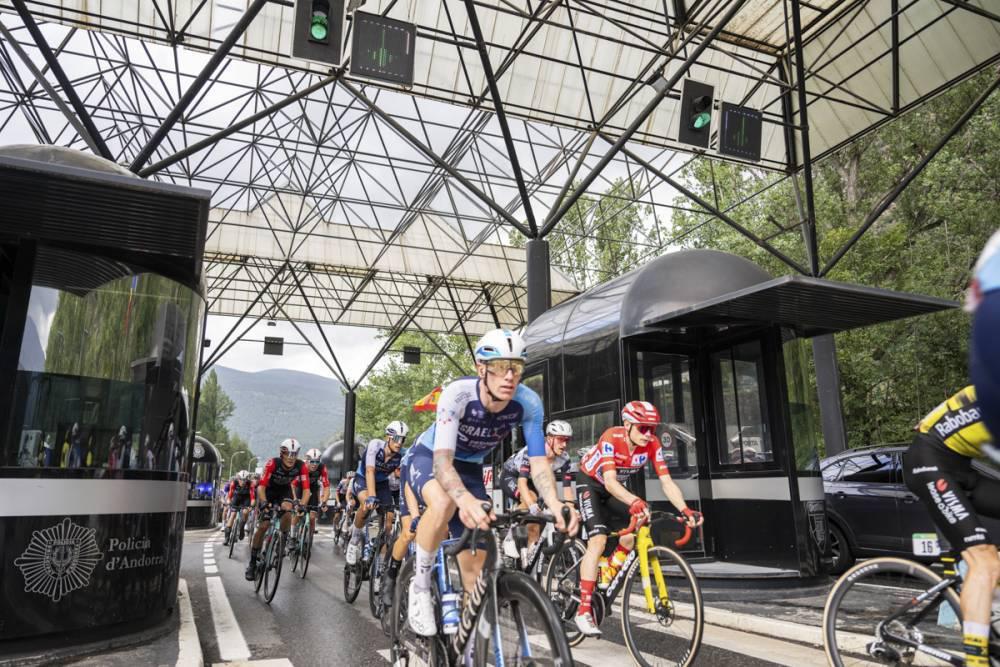 $!Jay Vine conquista Pal en solitario y Torstein Træen se viste de líder en La Vuelta