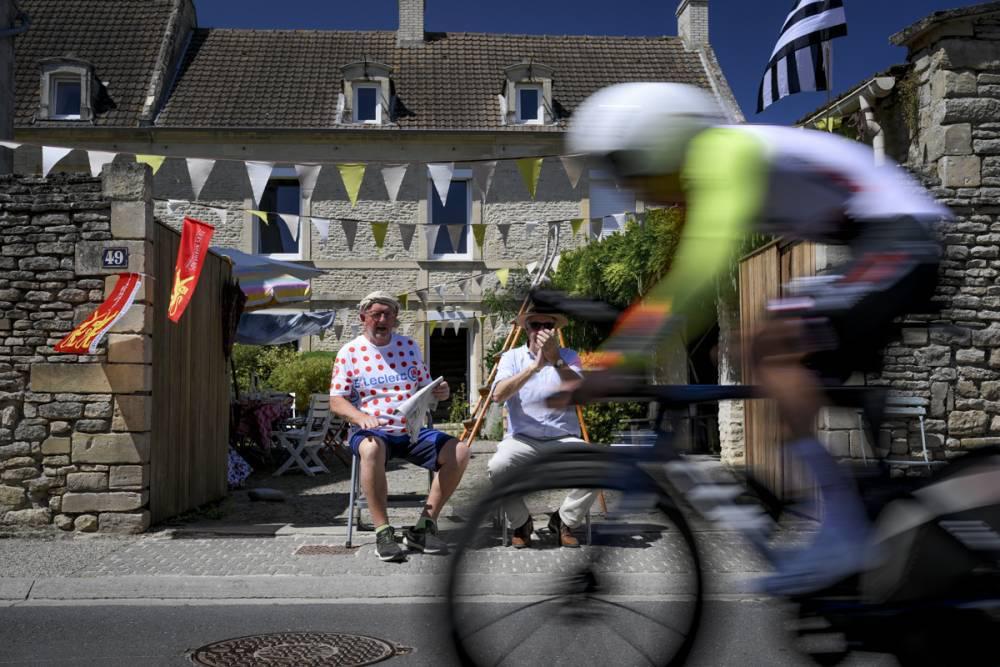 $!Remco Evenepoel arrasa en la contrarreloj de Caen y Pogacar se viste de amarillo en el Tour de Francia