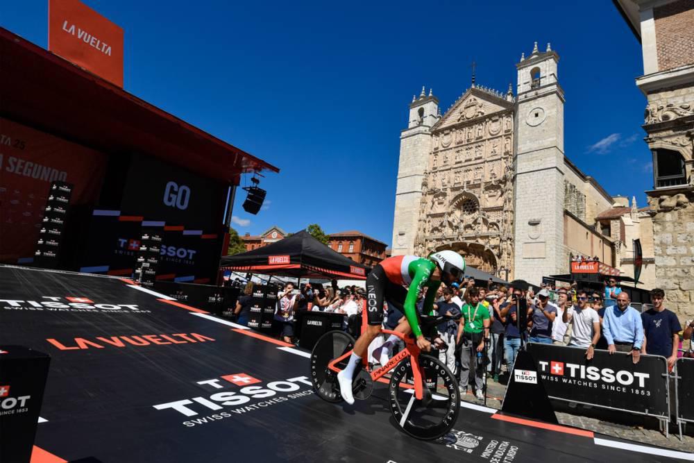 $!Filippo Ganna vuela en Valladolid y gana la etapa 18 de La Vuelta 25; Almeida recorta tiempo a Vingegaard