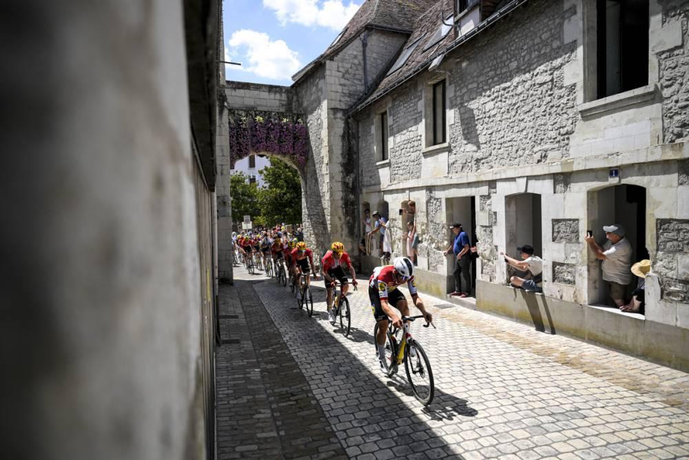 $!Tim Merlier gana en Châteauroux y Van der Poel roza la hazaña en la etapa 9 del Tour de Francia
