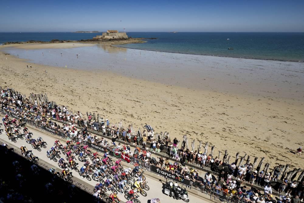 $!Tadej Pogacar conquista Mûr-de-Bretagne y recupera el maillot amarillo en el Tour de Francia