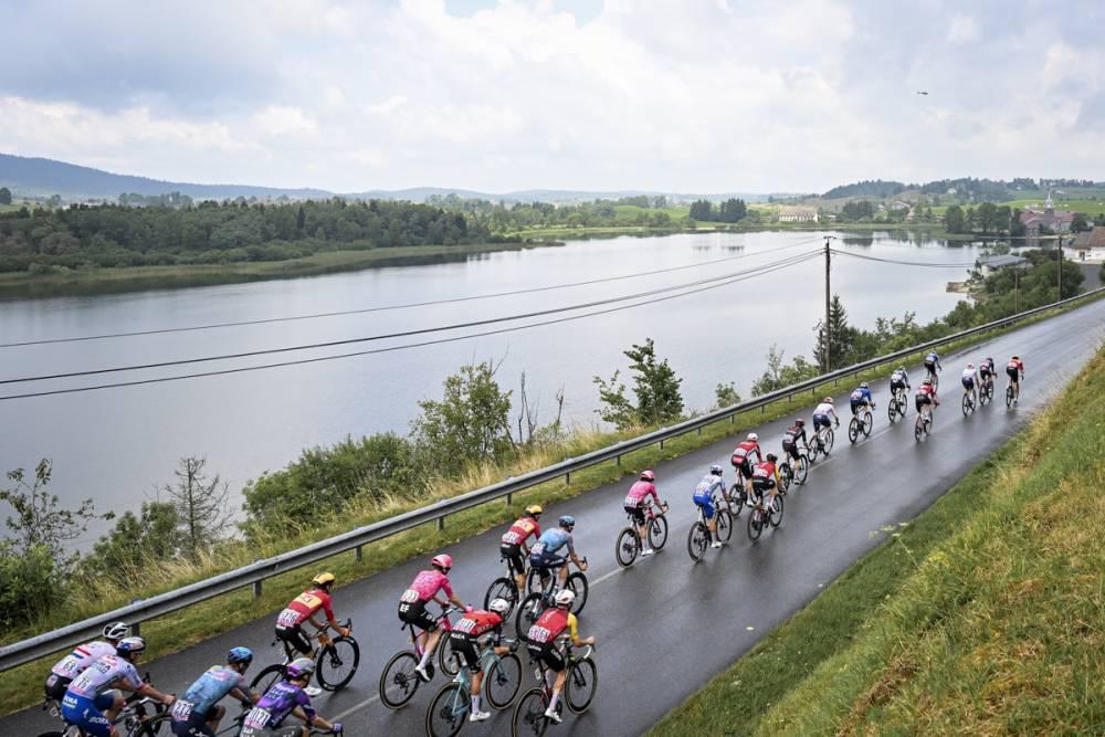 $!Kaden Groves se doctora en Pontarlier y Pogacar acaricia su cuarto Tour de Francia