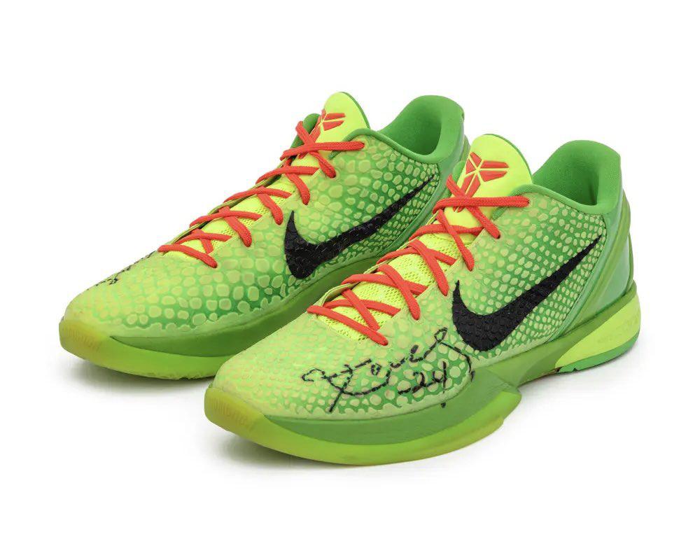 $!Las Kobe 6 ‘Grinch’ de Bryant salen a subasta por 10 mdd