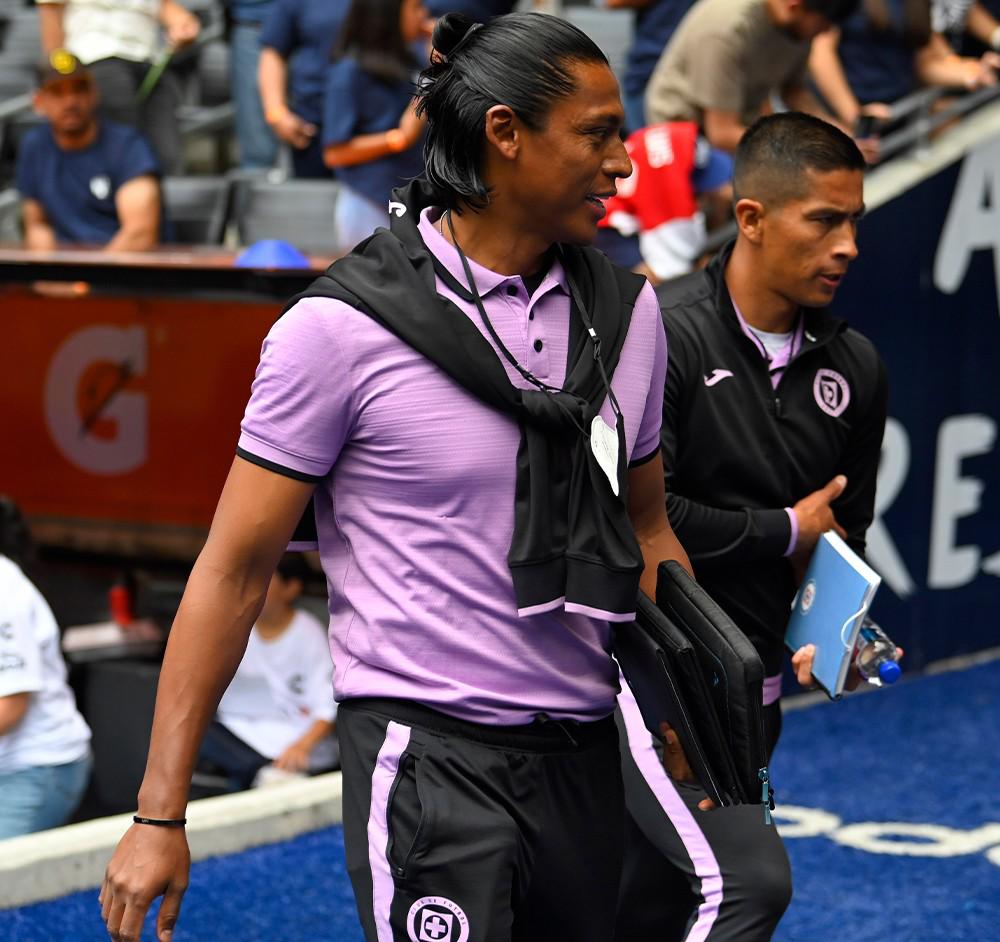 $!De la ‘muertinha’ a campeón: el sinaloense Joel Huiqui logra revancha histórica con Cruz Azul