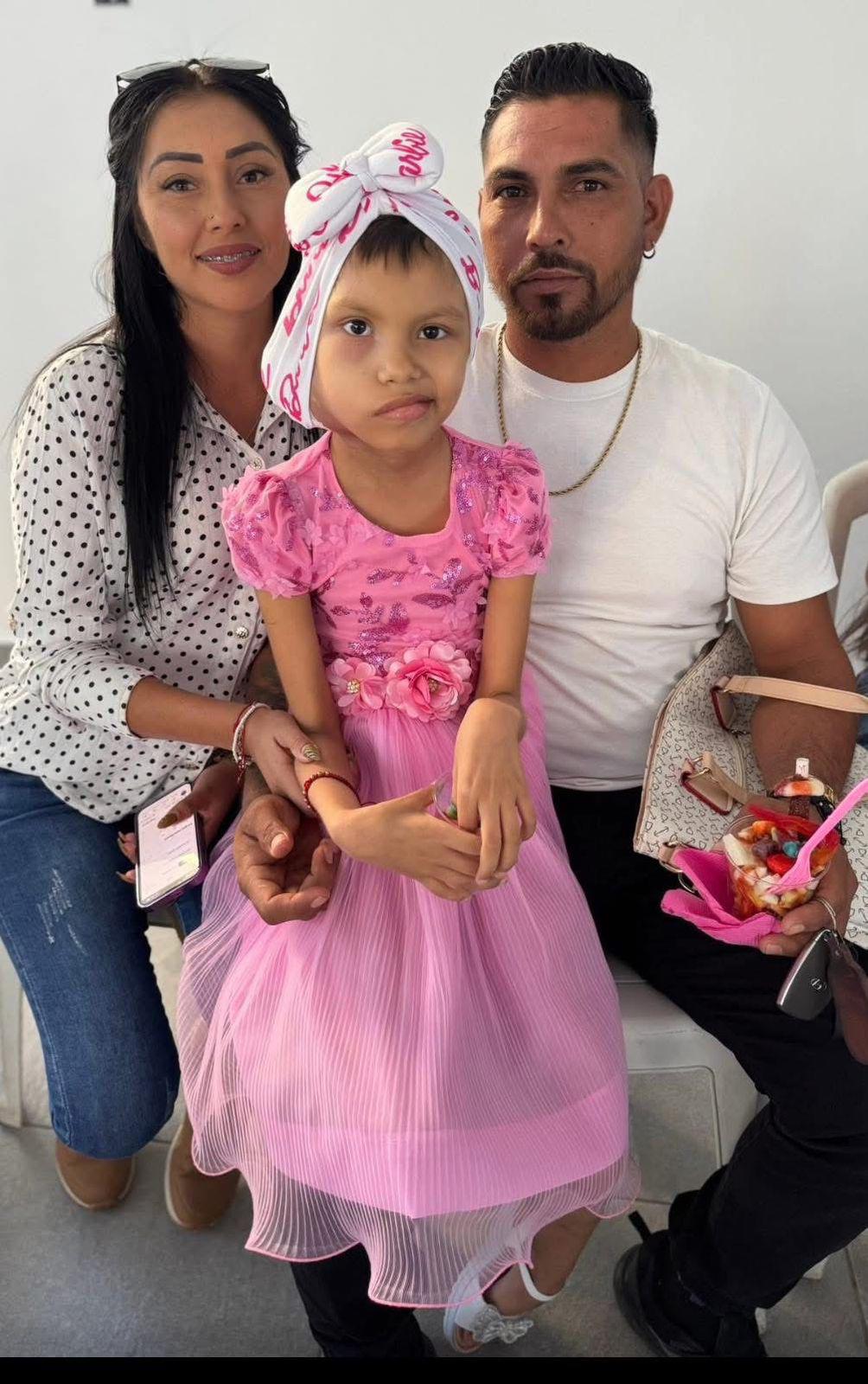 $!Leilany Alesandra entre Daniela Alejandra Aguilar Zárate y Hugo Alberto García Tiznado