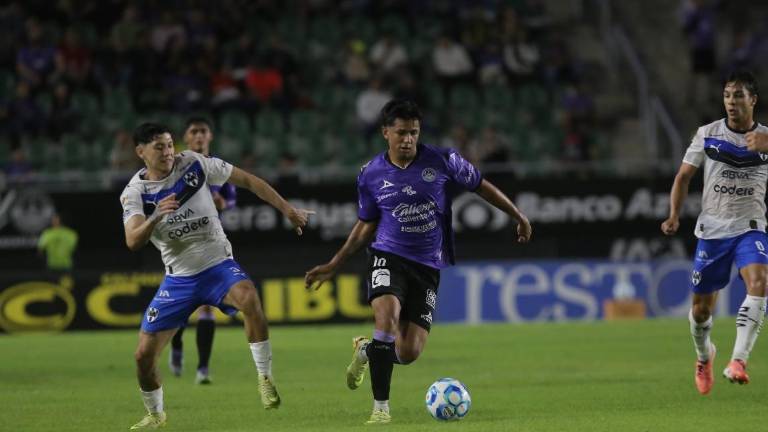 Mazatlán busca romper la mala racha ante el líder Chivas.